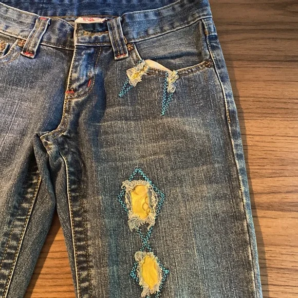 True Religion Womens Embroidered Jeans. New - Picture 3 of 6